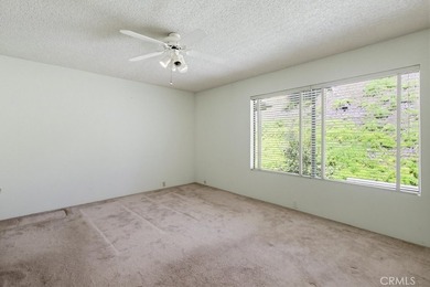 Great opportunity to own this lovely end-unit townhome priced - photo 19