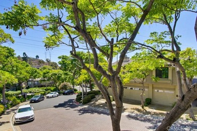 Great opportunity to own this lovely end-unit townhome priced - photo 24