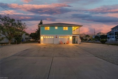 Charming coastal retreat ideally located on the south end of - photo 35
