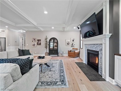 Welcome to this one of a kind newly custom built home in the - photo 6