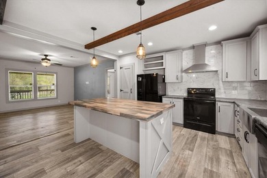 Cedar Creek Lake Home For Sale in Mabank Texas