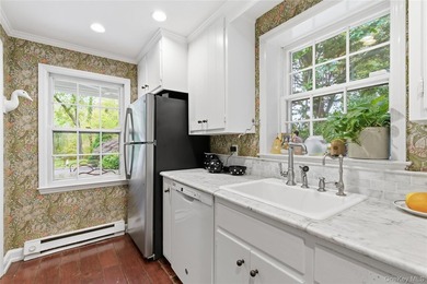 VILLAGE OF ROSLYN. Welcome to 80 E. Broadway, where timeless - photo 14