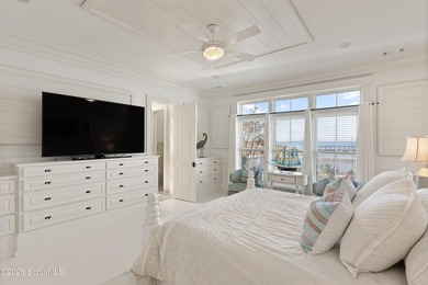 Welcome to 316 Yacht Club, one of the most extraordinary - photo 20