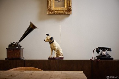 Behold the Bold! Welcome to an Art collector's ultimate - photo 27
