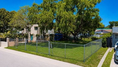 Developers and builders seeking boutique development in Miami - photo 4