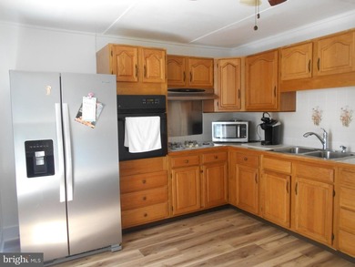 Updated 3-bedroom, 2-bath waterfront home on Hudson Creek offers - photo 3