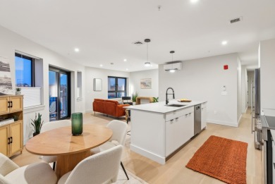 Welcome to your Portland Skyline view. Life at Daymark is about