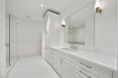 Steps from the boutique shopping and dining of Crayton Cove and - photo 11