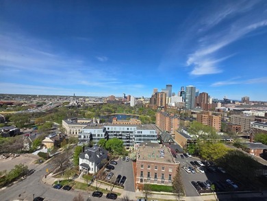 This rare 17th-floor, two-bedroom, one-bathroom condo offers - photo 1
