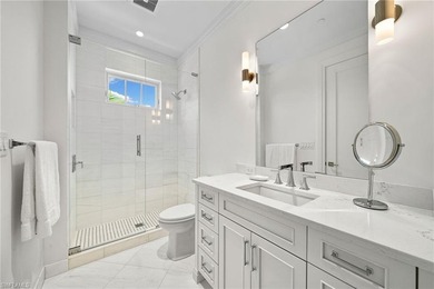 Steps from the boutique shopping and dining of Crayton Cove and - photo 15