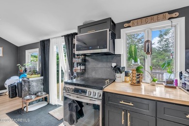 Welcome home to this charming 2-bedroom, 1-bath ranch in the - photo 17