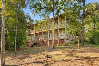 Traditional Southern Style Lake Home - photo 24