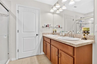 Discover this stylish, spacious, and well-kept 4-bedroom, 2 - photo 21