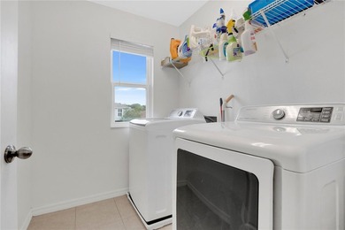 Discover this stylish, spacious, and well-kept 4-bedroom, 2 - photo 30