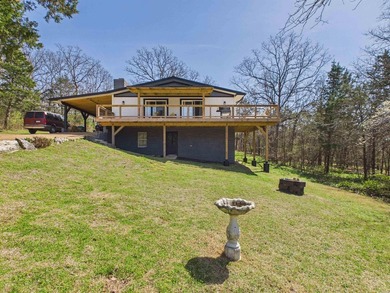 Recently remodeled 2 or 3-bedroom, 2-bath home situated on 0.33 - photo 1