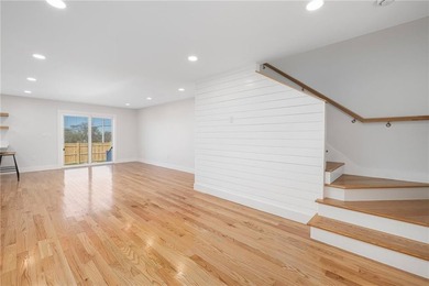 Welcome to 11 Gunning Ct, Middletown - a stunning brand new - photo 10