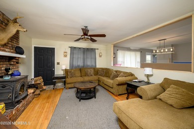 Spacious 4-bedroom home tucked away at the end of a private - photo 4