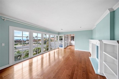 905 Emerald Bay is a light-filled corner lot bungalow offering 2 - photo 6