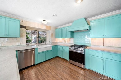 905 Emerald Bay is a light-filled corner lot bungalow offering 2 - photo 7
