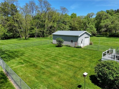 Welcome to this serene and private setting on 1.23 acres backing - photo 12