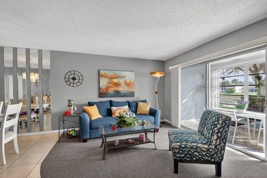 CONVERTIBLE 2 BR 2 BA VILLA - UPDATED AND MOVE-IN READY! Enjoy - photo 16
