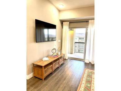 AMAZING 4th FLOOR PENTHOUSE CONDO at Estancia! Only one other