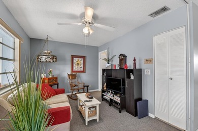 CONVERTIBLE 2 BR 2 BA VILLA - UPDATED AND MOVE-IN READY! Enjoy - photo 18