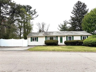 THIS IS A SPACIOUS 3 BED, 1 BATH RANCH WITH A HUGE FIRST FLOOR - photo 1