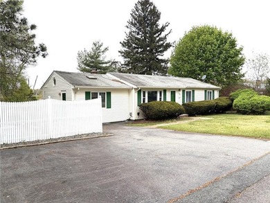 THIS IS A SPACIOUS 3 BED, 1 BATH RANCH WITH A HUGE FIRST FLOOR - photo 2
