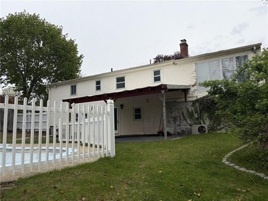 THIS IS A SPACIOUS 3 BED, 1 BATH RANCH WITH A HUGE FIRST FLOOR - photo 3