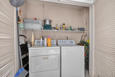 CONVERTIBLE 2 BR 2 BA VILLA - UPDATED AND MOVE-IN READY! Enjoy - photo 24