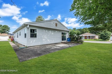 Welcome to 2 Ashcroft Lane, a charming 2-bed, 2-bath Lakeview - photo 28