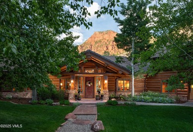 Start living your dream today. Escape to this exquisite custom - photo 2