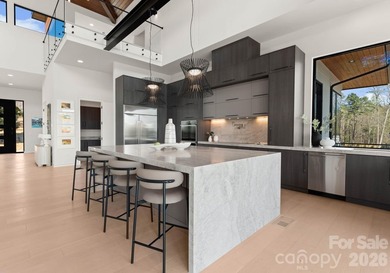 Exquisite Waterfront Masterpiece on Lake Wylie - Discover an - photo 18