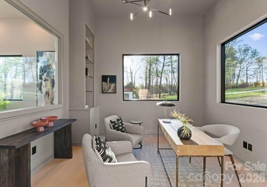 Exquisite Waterfront Masterpiece on Lake Wylie - Discover an - photo 30