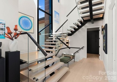 Exquisite Waterfront Masterpiece on Lake Wylie - Discover an - photo 33
