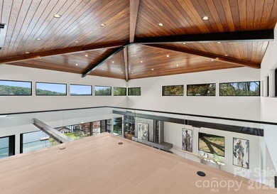 Exquisite Waterfront Masterpiece on Lake Wylie - Discover an - photo 34