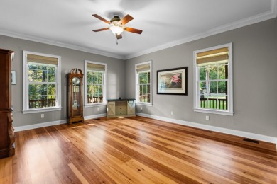 Traditional Southern Style Lake Home - photo 18