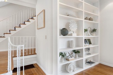 Welcome to this charming Crocker Traditional with character and - photo 14
