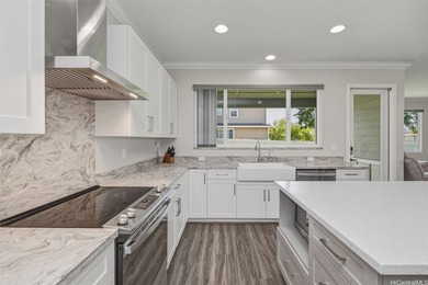 Easily mistaken for a Kahala home! This exceptional example of - photo 6