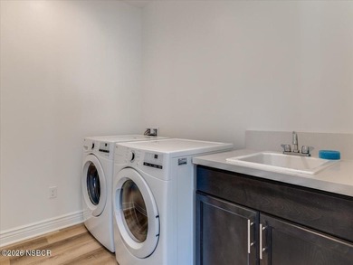 With 3 bedrooms, 2.5 bathrooms, dedicated office, 2,107 sqft of - photo 17