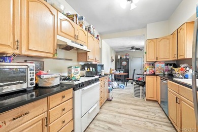 Exceptional opportunity in Larchmont area for investor and - photo 22