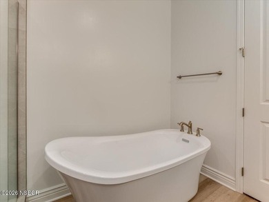 With 3 bedrooms, 2.5 bathrooms, dedicated office, 2,107 sqft of - photo 23