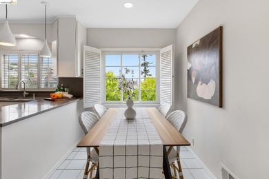 Welcome to this charming Crocker Traditional with character and - photo 26