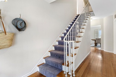 Welcome to this charming Crocker Traditional with character and - photo 30