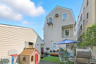 Exceptional opportunity in Larchmont area for investor and - photo 35