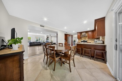 Amazing opportunity in the highly desirable Allenwood section of - photo 8