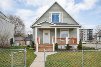 (private lake, pond, coastal) Home For Sale in Spokane Washington