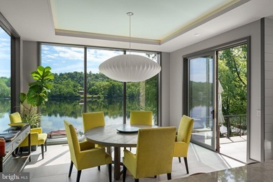Modern Riverfront Estate with Unparalleled Indoor-Outdoor Living - photo 8