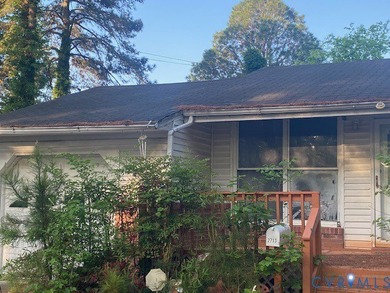 Calling all flippers and seasoned renovators! This 1957 - photo 2